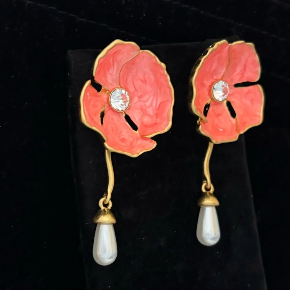 Oscar de la Renta • Enamel Poppy Flower Pearl Drop Earrings